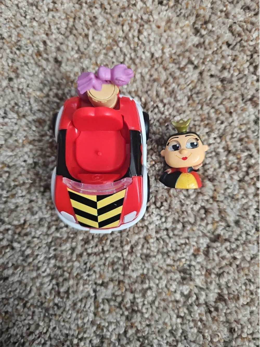 Queen of Hearts Disney Doorables Let's Go Cars